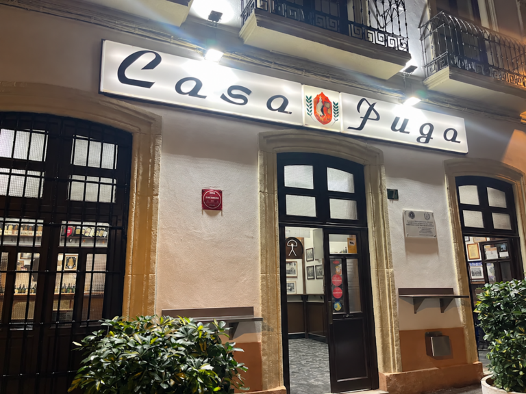 Fachada de Casa Puga en Almería